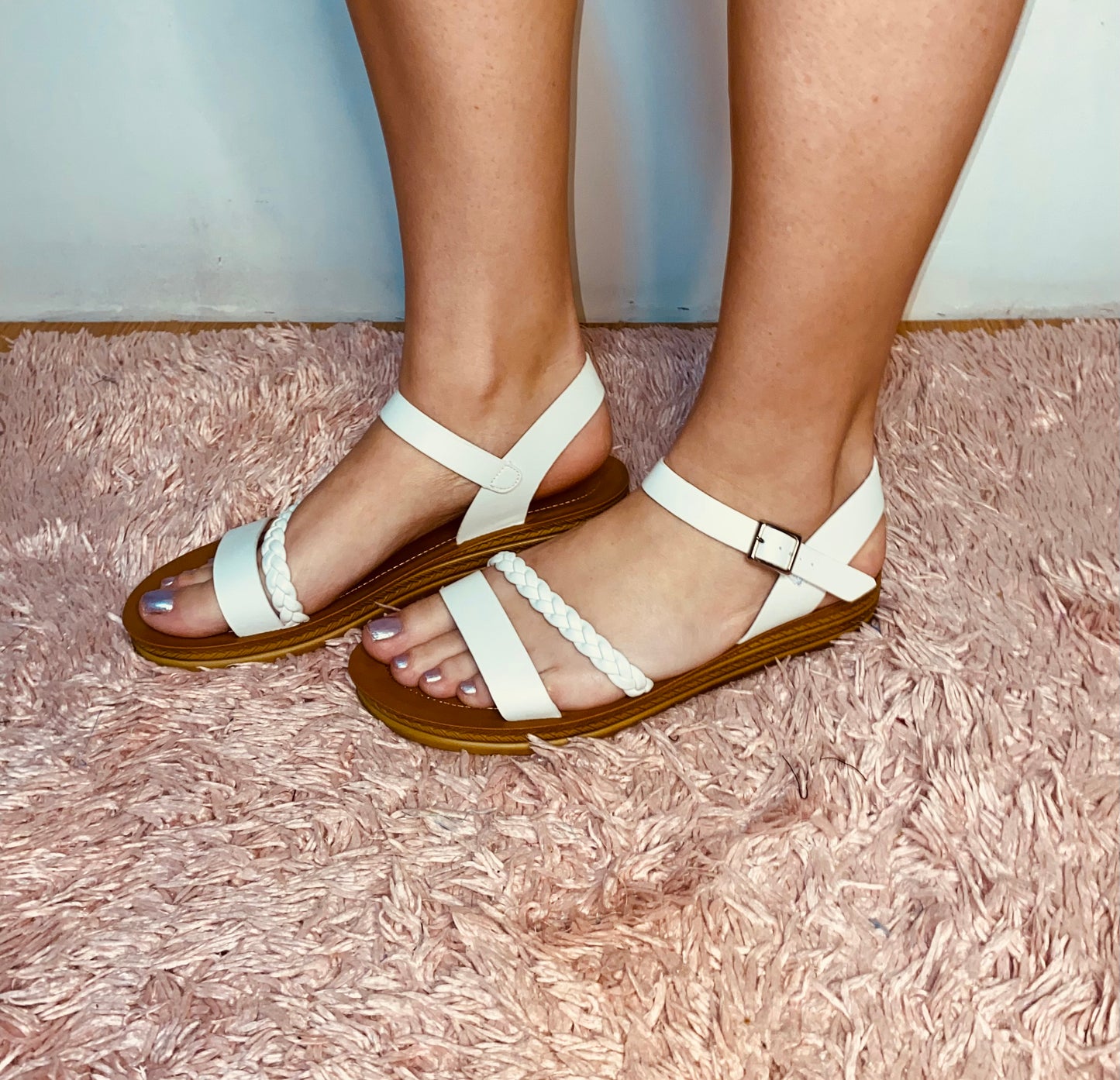 Forever Royalty Sandals(white)